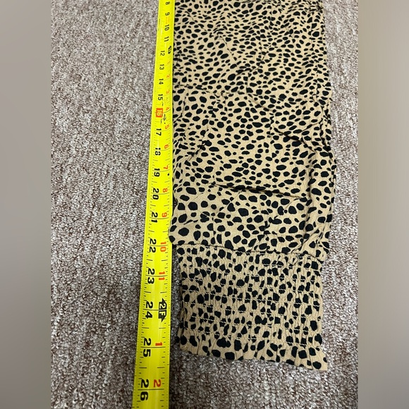 Flowy Pant w/ Tapered Bottoms - Picture 5 of 8